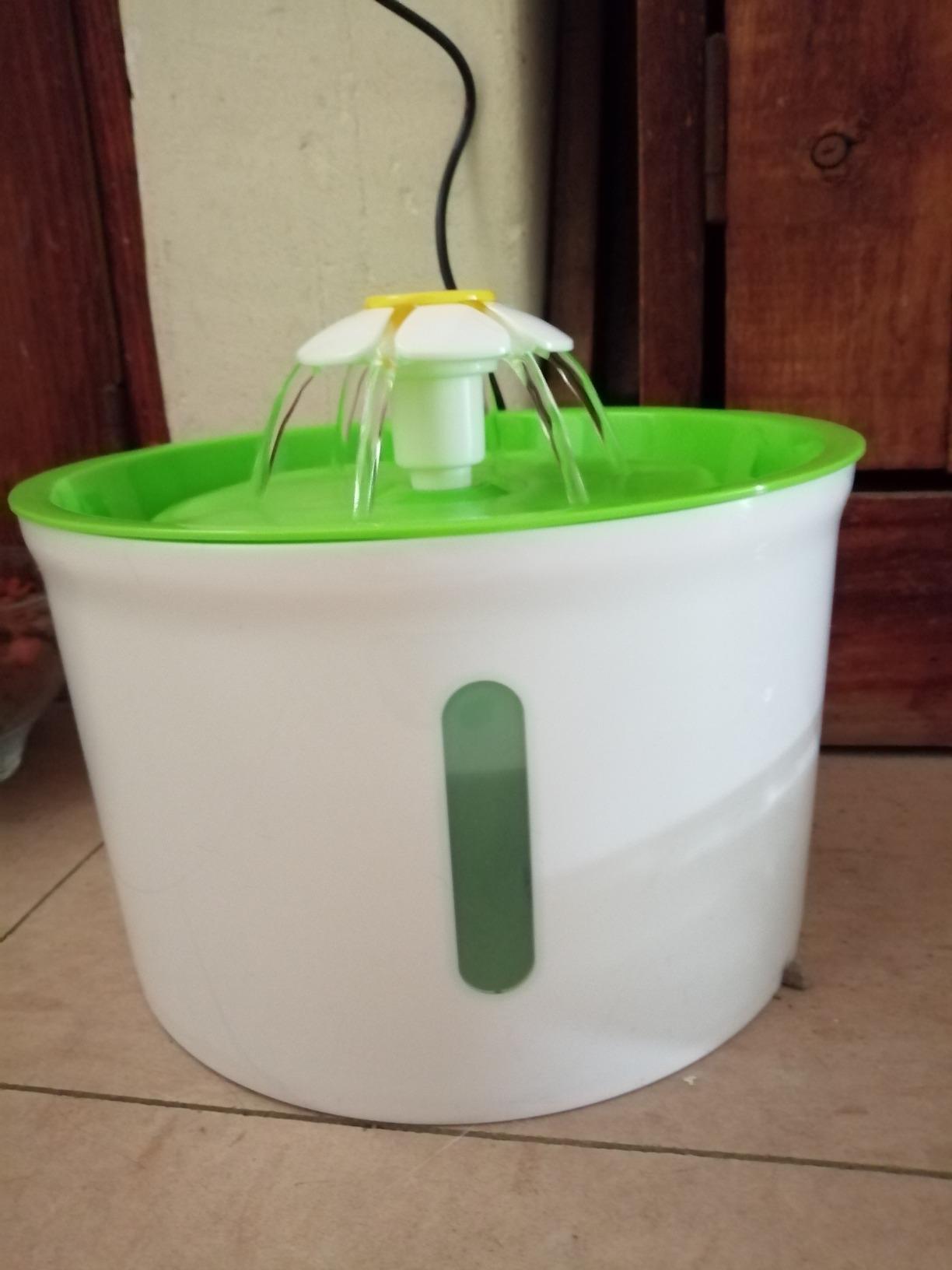 Fuente de agua automática mascotas