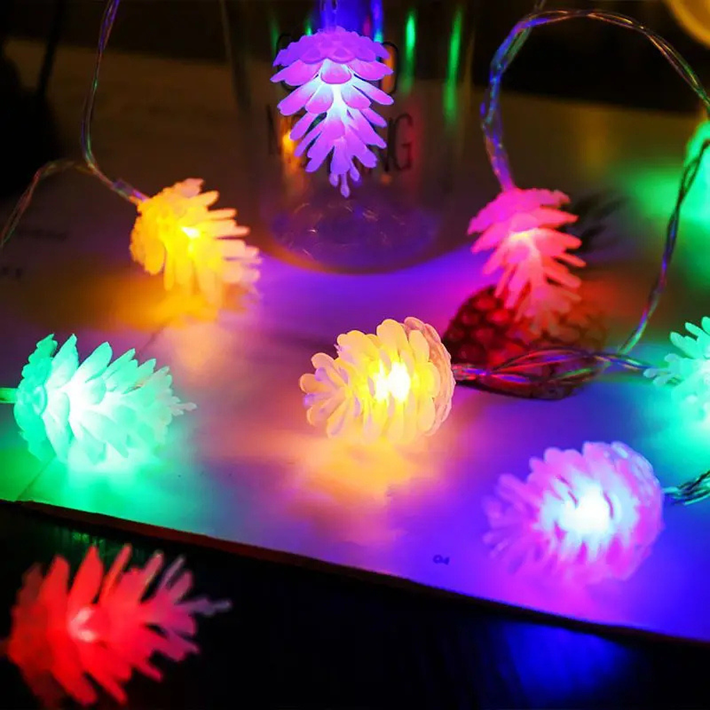 Piñas Navideñas LED
